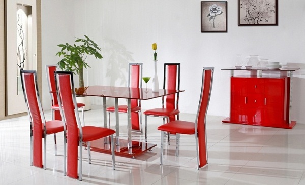 Thiết kế nội thất phòng ăn với gam màu đỏ cuốn hút