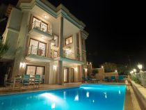 Sững sờ trước nhà biệt thự 3 tầng đẹp 2017