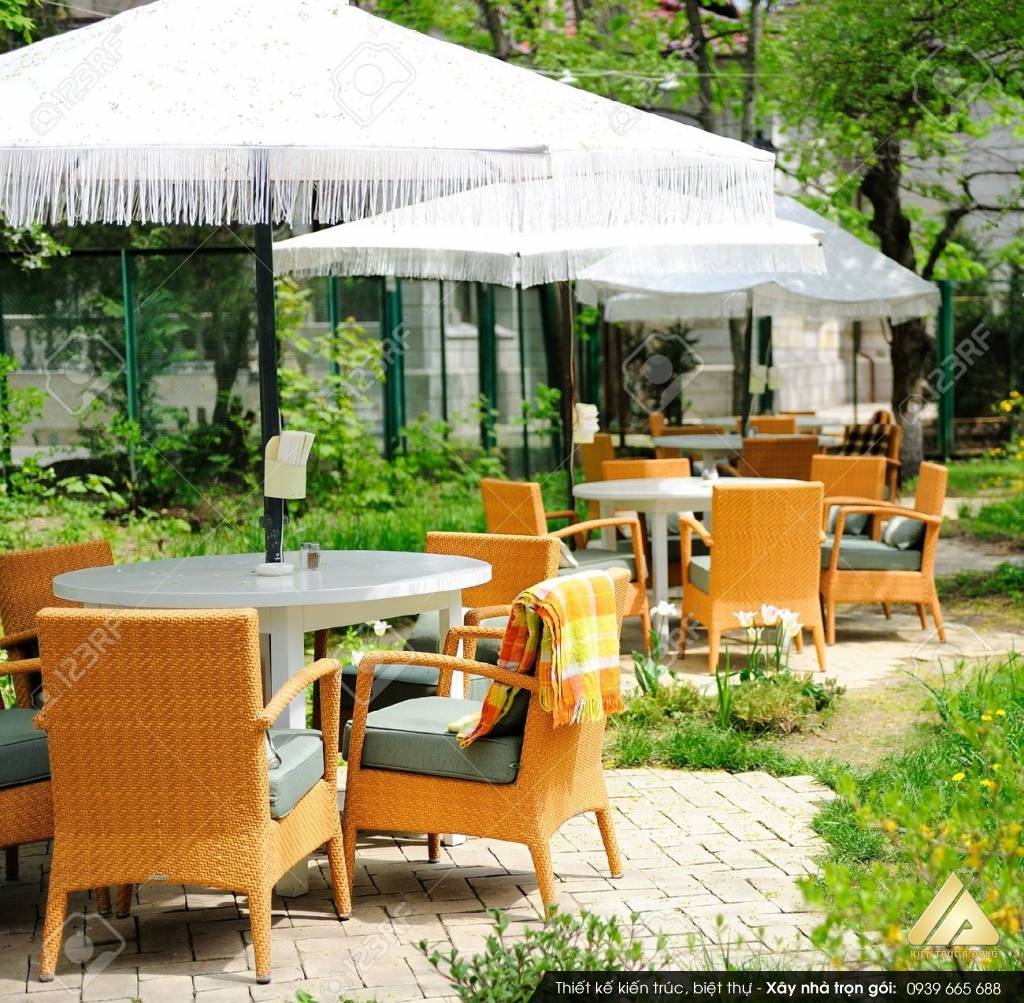 Mẫu thiết kế quán cafe đơn giản Cafe Green Garden