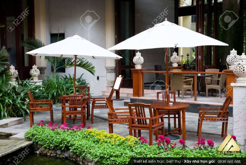 Mẫu thiết kế quán cafe đơn giản Cafe Green Garden